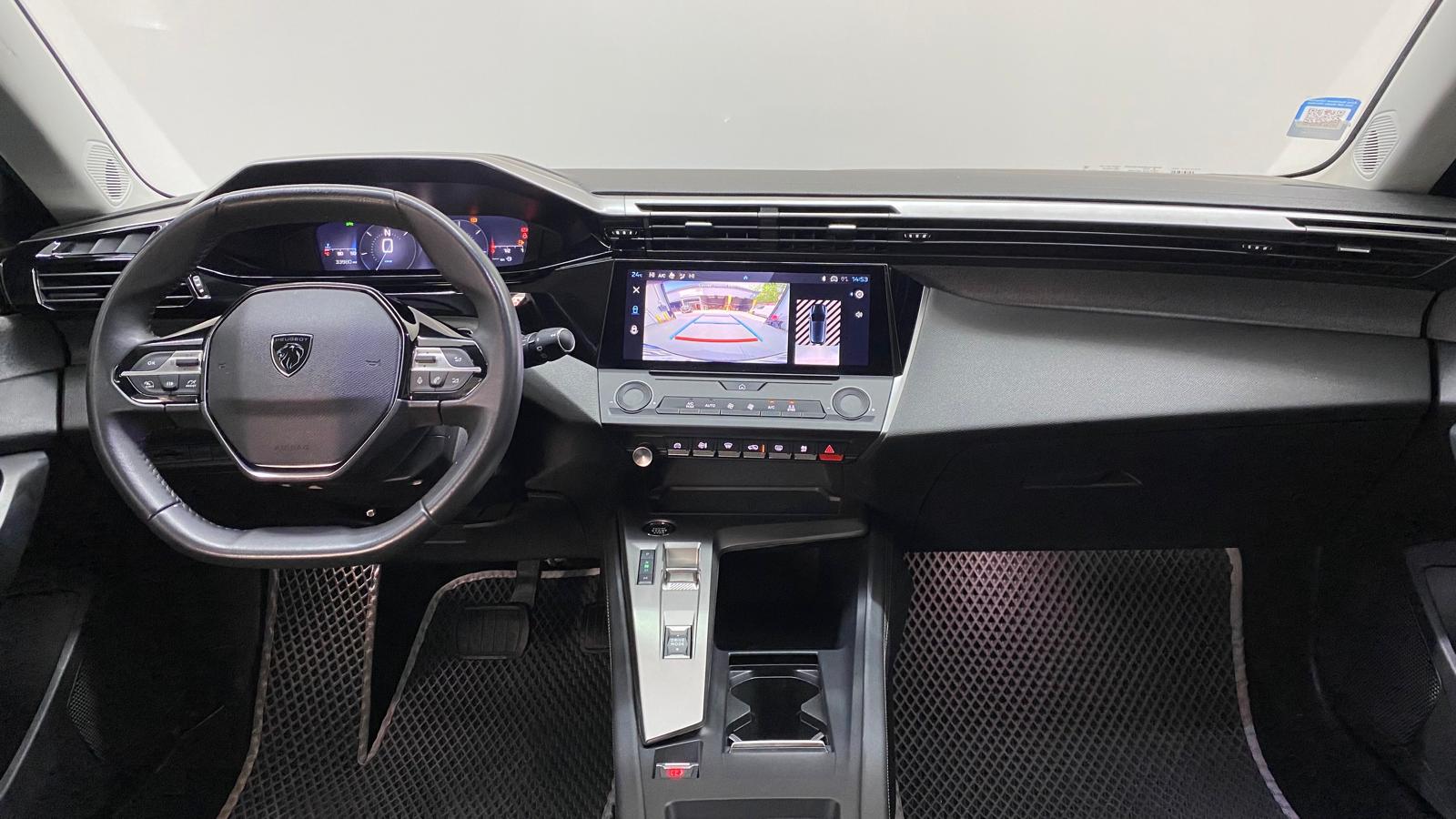 PEUGEOT 308 8